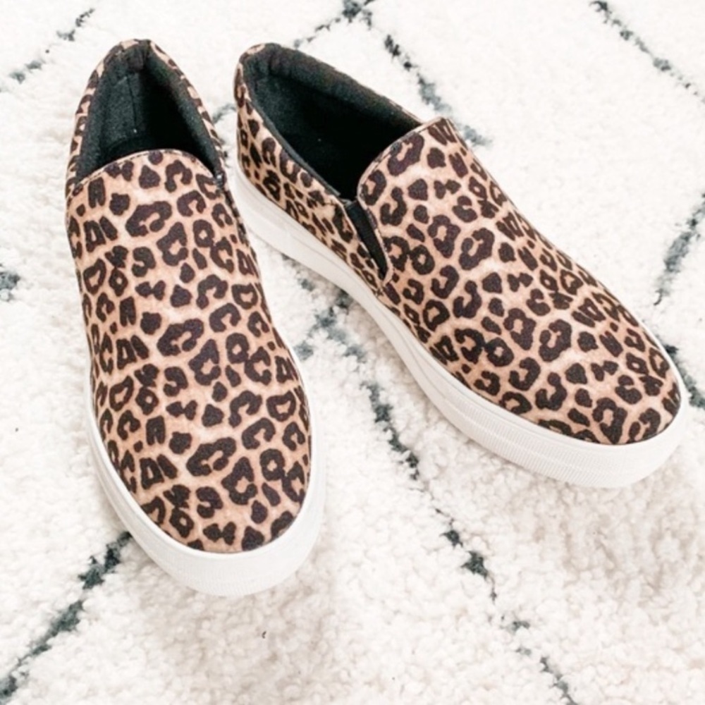Wila Leopard Print Platform Slip-On Sneakers - New In Box (NWT) - Picture 2 of 4